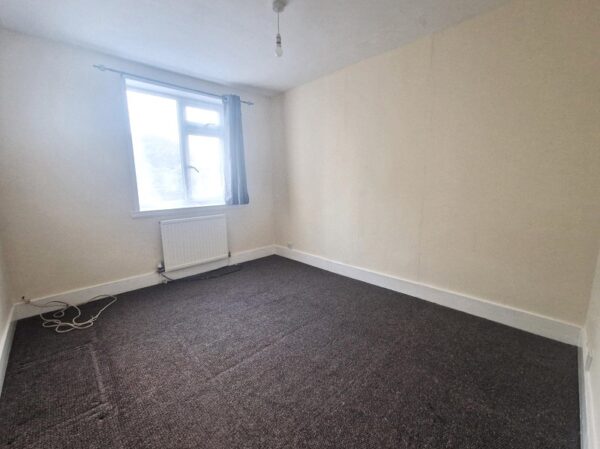 Dunton Road, Romford, Essex. RM1 4AD