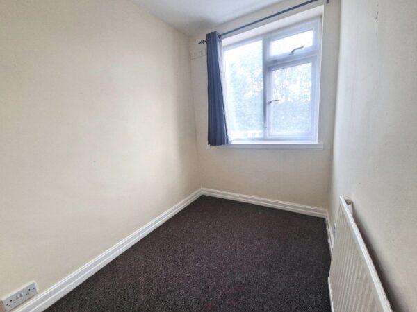 Dunton Road, Romford, Essex. RM1 4AD