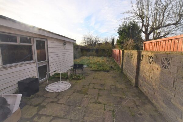 Freshwell Avenue, Chadwell Heath RM6 5DR