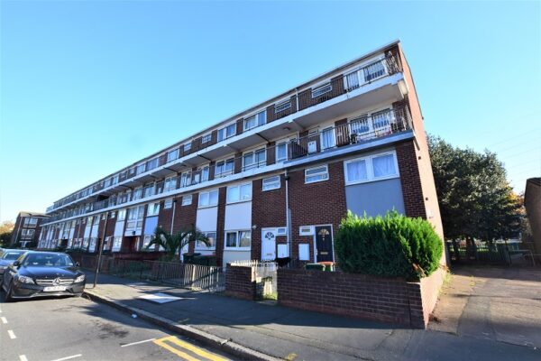 Berwick Road, London, Greater London. E16 3DS