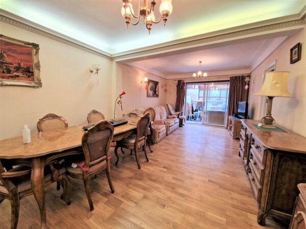Fairlop Road, Barkingside IG6 2EN