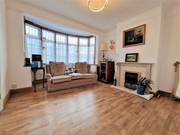 Fairlop Road, Barkingside IG6 2EN