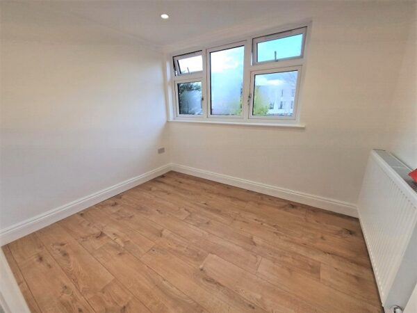 Fairlop Road, Barkingside IG6 2EN