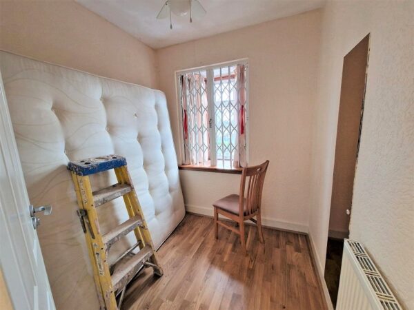 Fairlop Road, Barkingside IG6 2EN