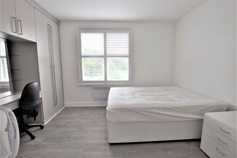 Aldersbrook Road, Wanstead E12 5HH