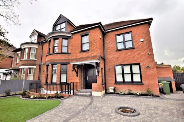 Aldersbrook Road, Wanstead E12 5HH