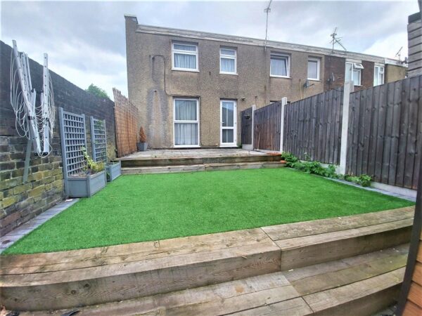 Chatteris Avenue, Romford RM3 8EL