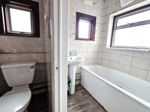 Cranbrook Road, Ilford IG1 4UG