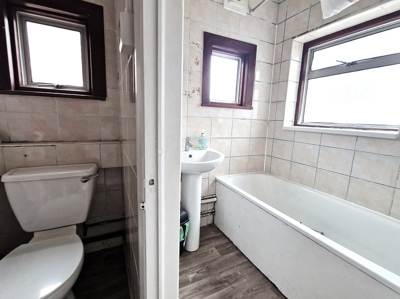 Cranbrook Road, Ilford IG1 4UG