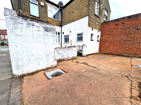 Cranbrook Road, Ilford IG1 4UG