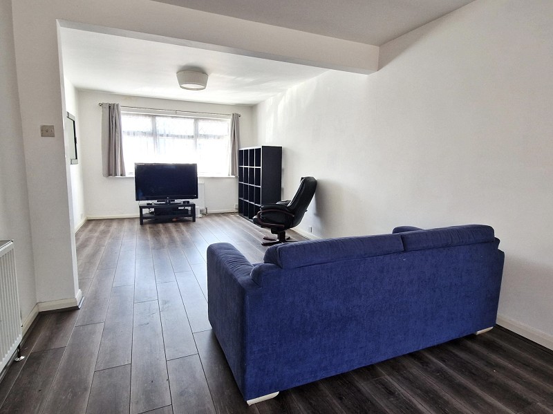 South End Road, Hornchurch RM12 5UB