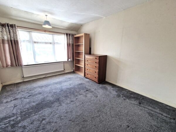 South End Road, Hornchurch RM12 5UB