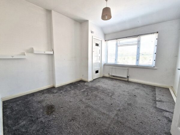South End Road, Hornchurch RM12 5UB