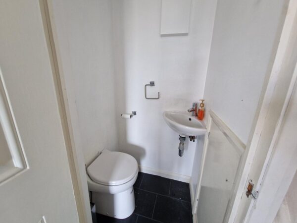 South End Road, Hornchurch RM12 5UB
