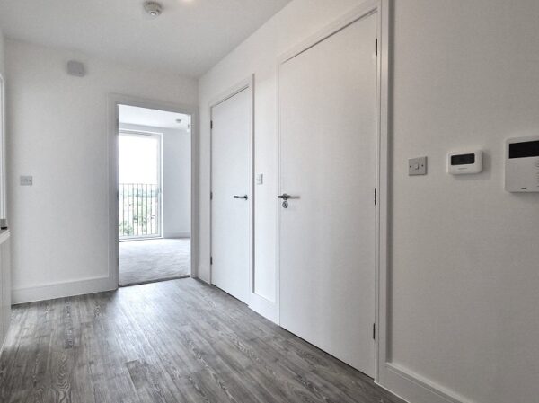 Manford Way, CHigwell. IG7 4EG