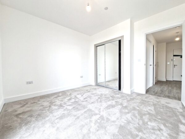 Manford Way, CHigwell. IG7 4EG