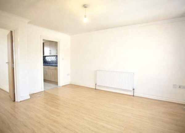 High Street, Barkingside IG6 2AR