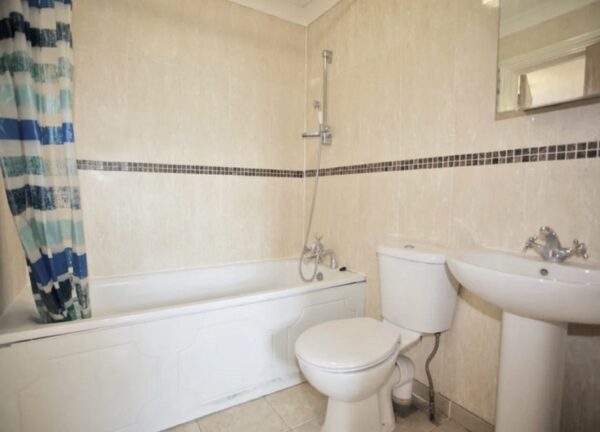 High Street, Barkingside IG6 2AR