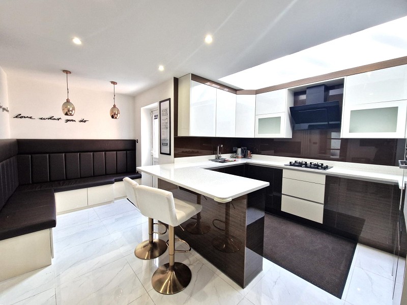 Craven Gardens, Barkingside IG6 1PG