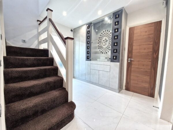 Craven Gardens, Barkingside IG6 1PG