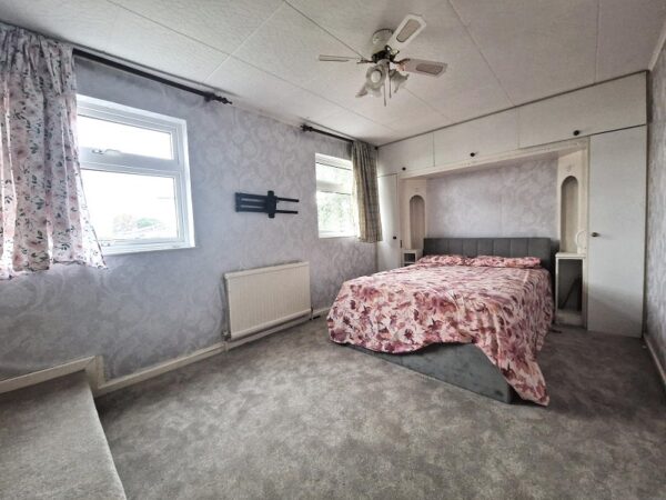 Mayflower Close, South Ockendon, Essex. RM15 6HZ