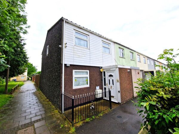 Mayflower Close, South Ockendon, Essex. RM15 6HZ