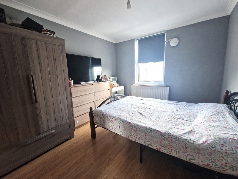 High Street, Barkingside IG6 2AR