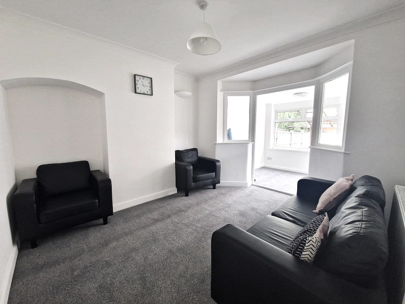 St. Johns Road, Chingford E4 9TB