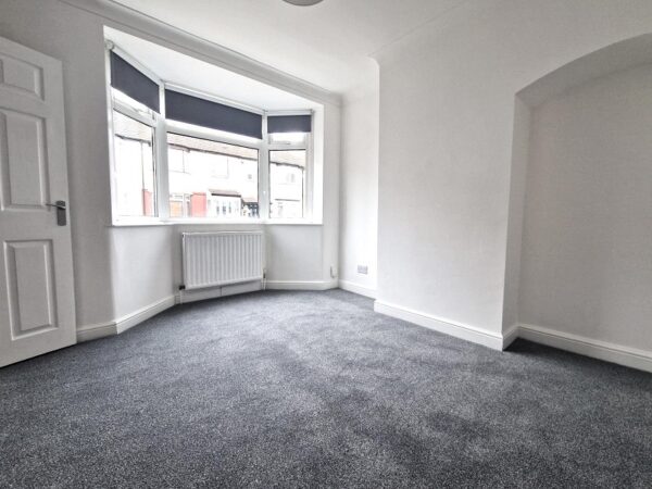 St. Johns Road, Chingford E4 9TB
