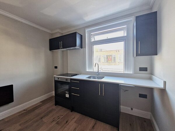 Old Church Road, Chingford E4 6ST