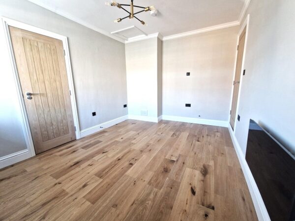 Old Church Road, Chingford E4 6ST