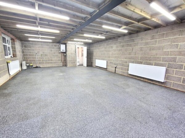 Beehive Lane, Redbridge IG4 5DX