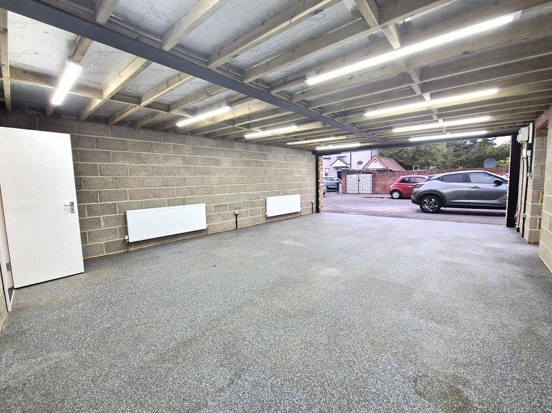 Beehive Lane, Redbridge IG4 5DX