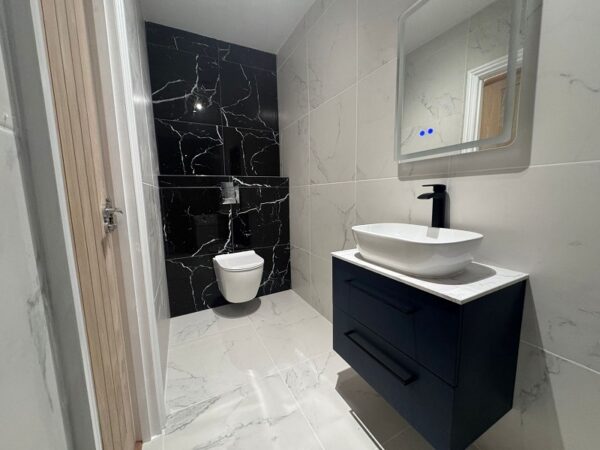 Old Church Road, Chingford E4 6ST