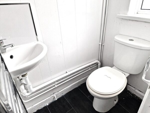 Shere Road, Gants Hill, IG2 6TQ