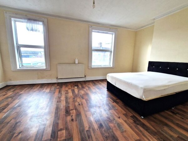 Meanley Road, Manor Park E12 6AP