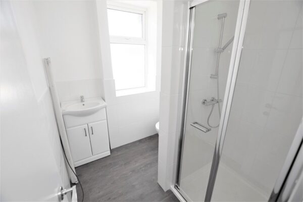 Fencepiece Road, Barkingside IG6 2JX