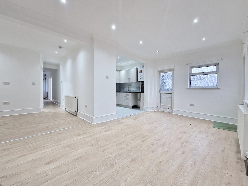 Marlands Road, Clayhall IG5 0JJ