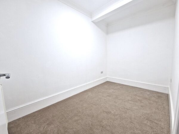 Marlands Road, Clayhall IG5 0JJ