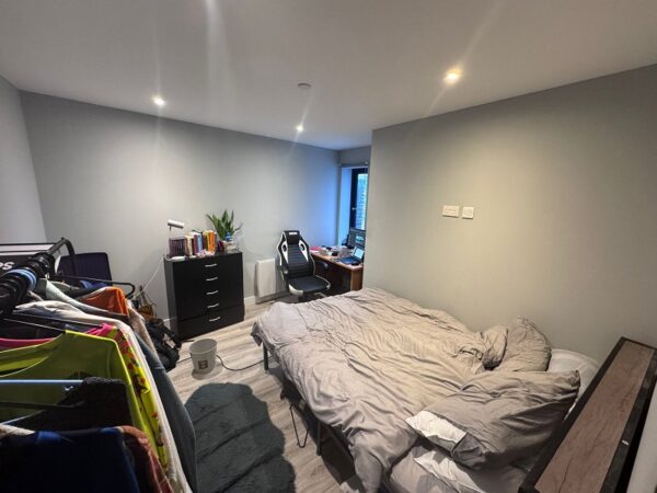 High Street, London, Greater London. E17 7BH