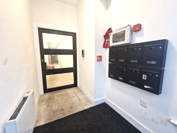 High Street, London, Greater London. E17 7BH