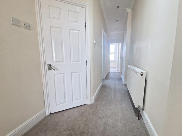 Romford Road, Manor Park E12 5JY