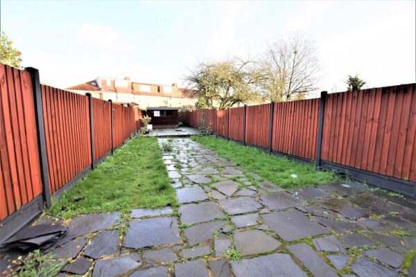 Baron Gardens, Ilford, Essex. IG6 1NX