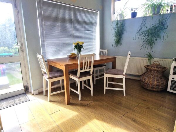 Bridge End, Walthamstow E17 4ES