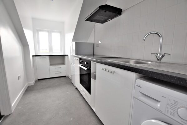 Fencepiece Road, Barkingside IG6 2JX