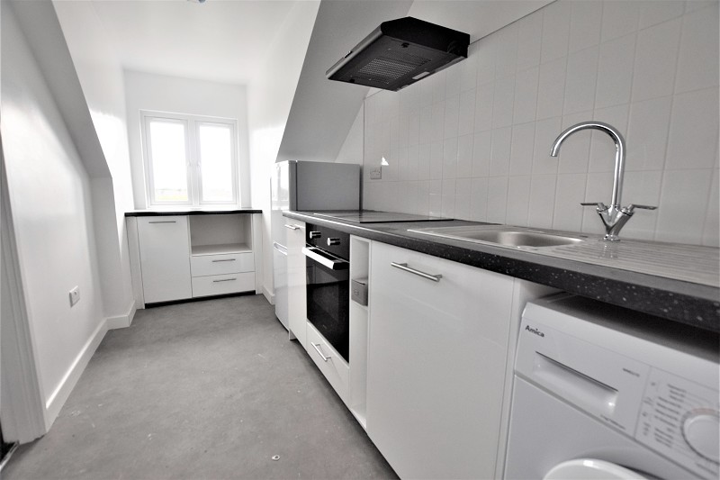 Fencepiece Road, Barkingside IG6 2JX