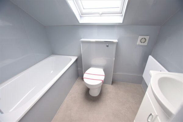 Fencepiece Road, Barkingside IG6 2JX