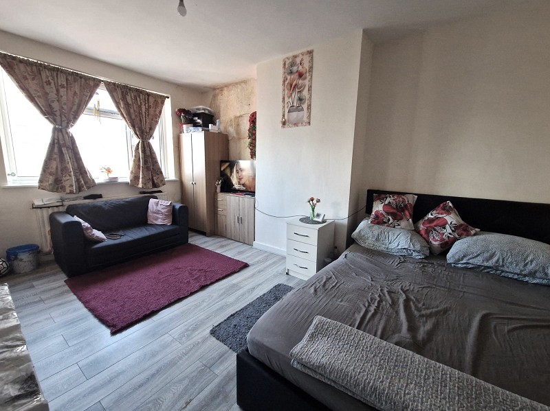 High Road Leyton, Leyton E10 6RF