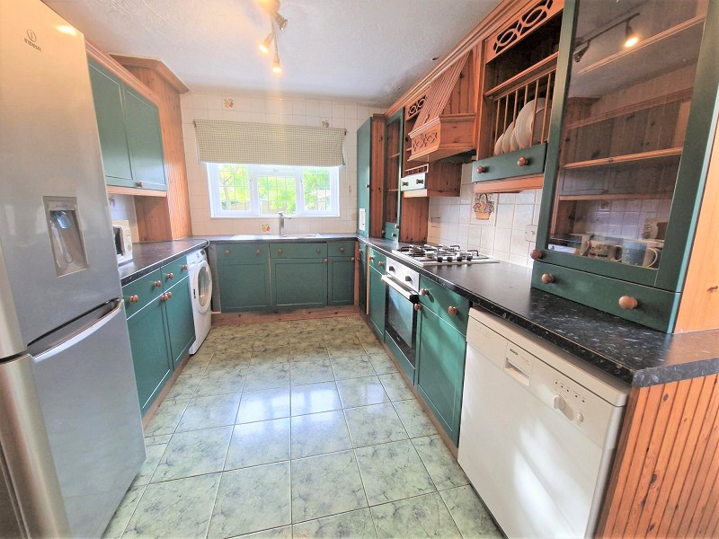 Parkmead, Loughton, Essex IG10 3JW