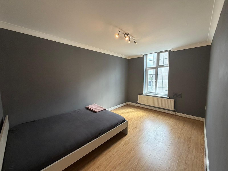 High Street, Barkingside, Ilford, Essex. IG6 2AR